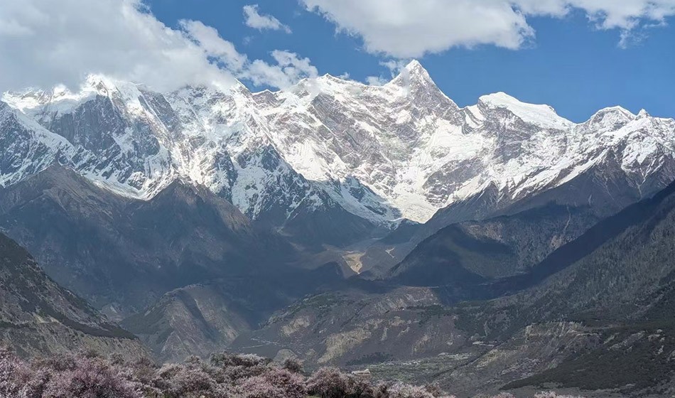 青藏铁路:拉萨林芝珠峰纳木措 卧飞13天