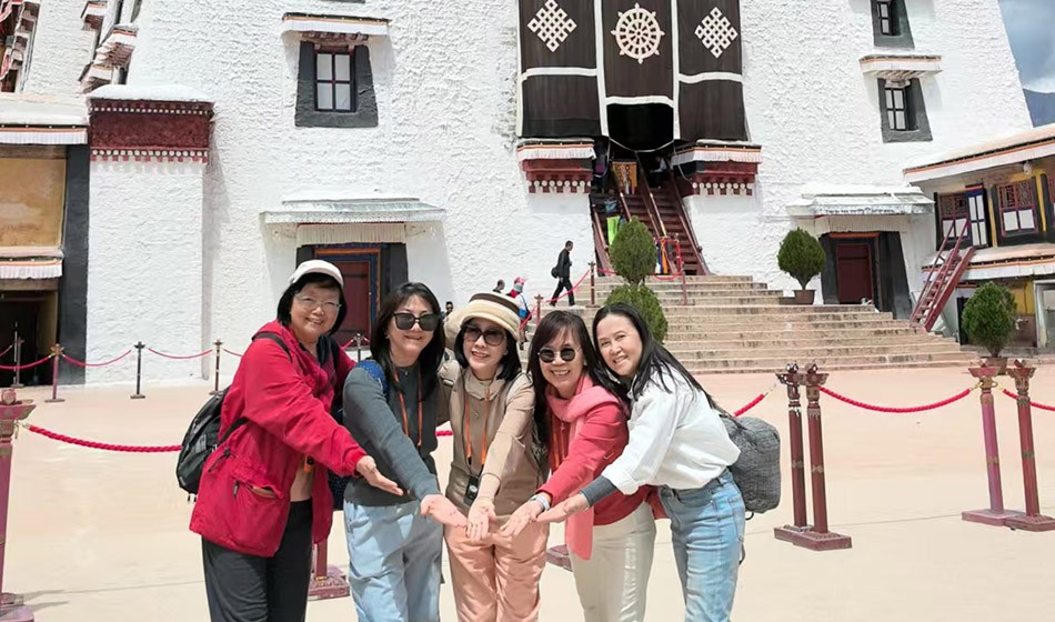 青藏铁路：拉萨珠峰纳木措 卧飞10天